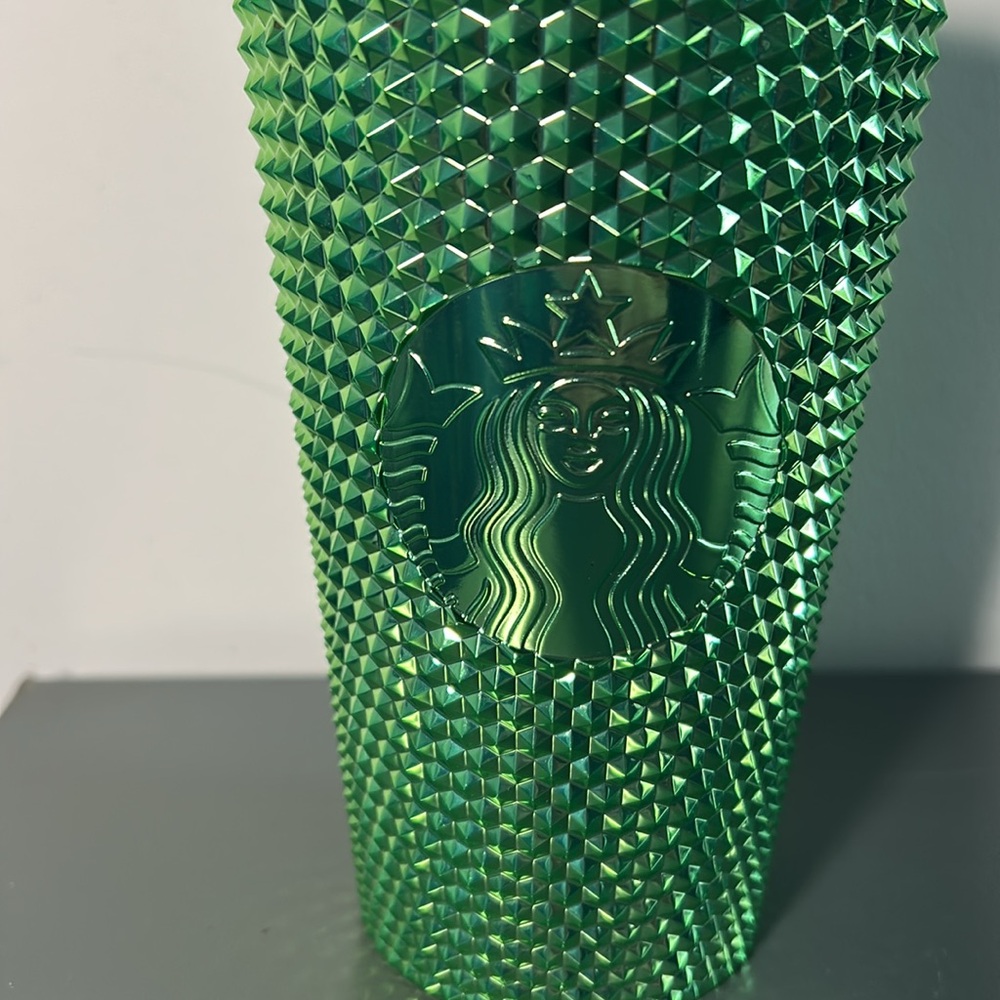 Starbucks 2023 Limited Edition
Metallic Green Cold Cup - Picture 6 of 7
